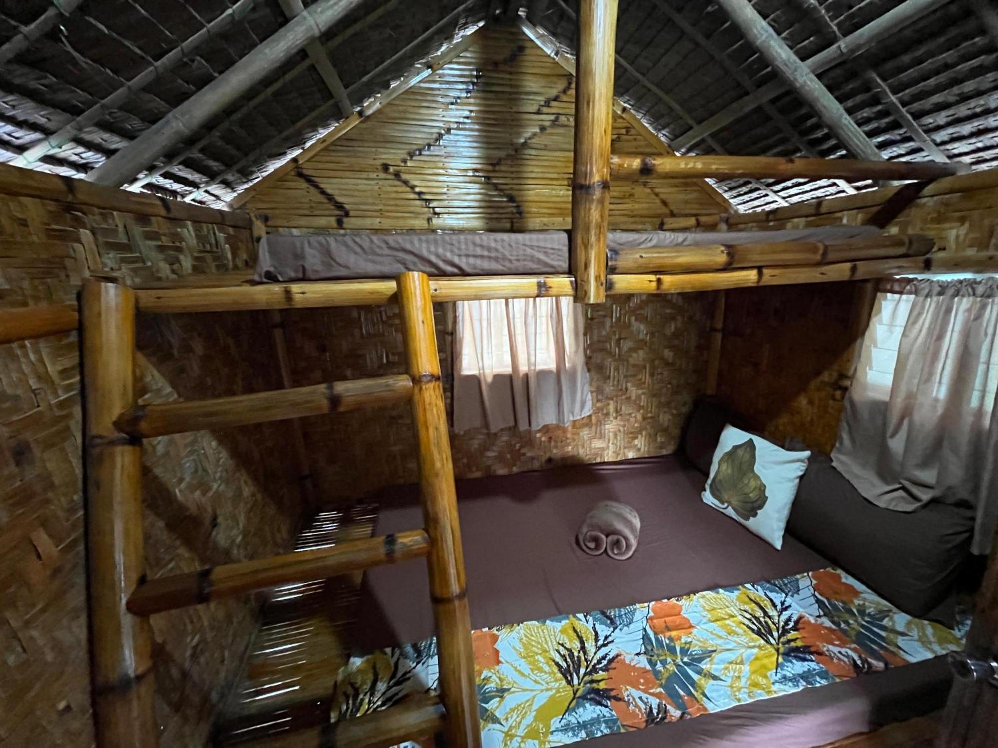 On Board Panglao Beach Hostel & Resort Dao  Eksteriør bilde