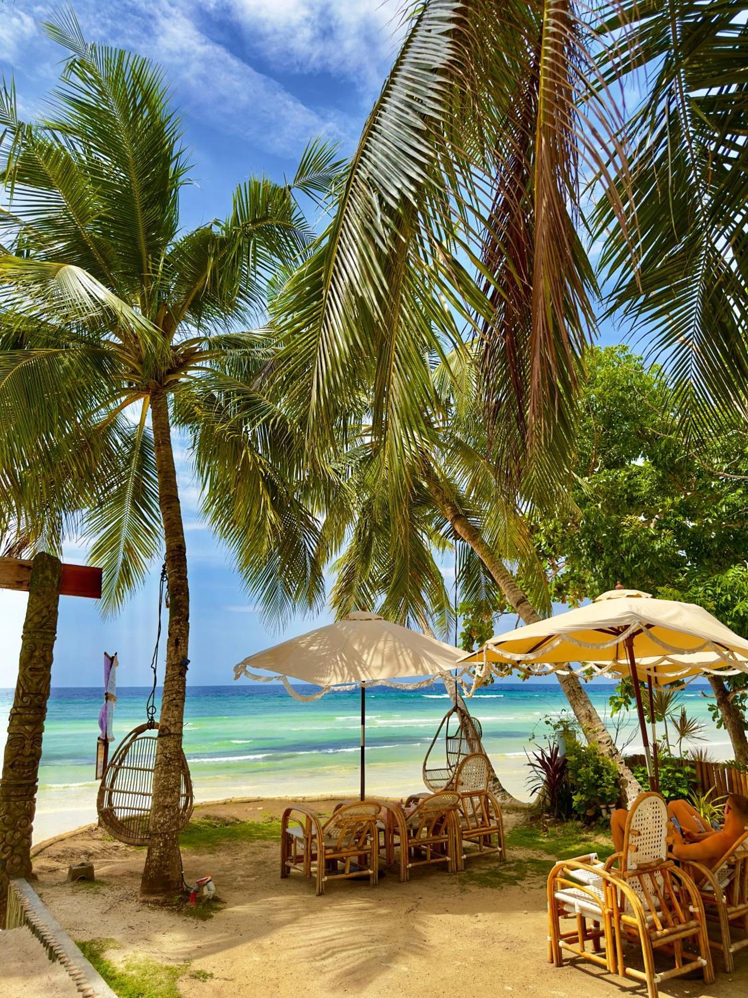 On Board Panglao Beach Hostel & Resort Dao  Eksteriør bilde