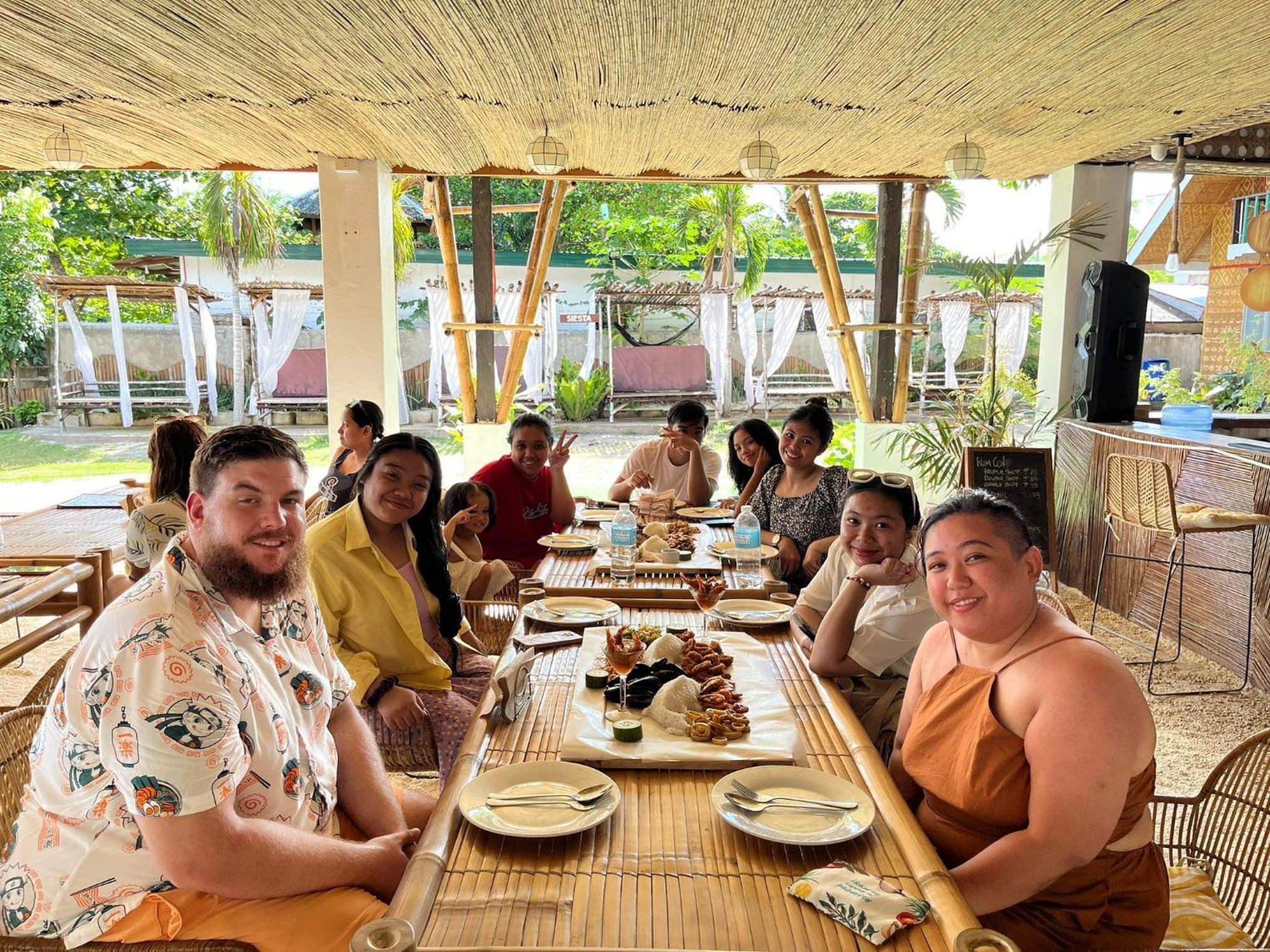On Board Panglao Beach Hostel & Resort Dao  Eksteriør bilde